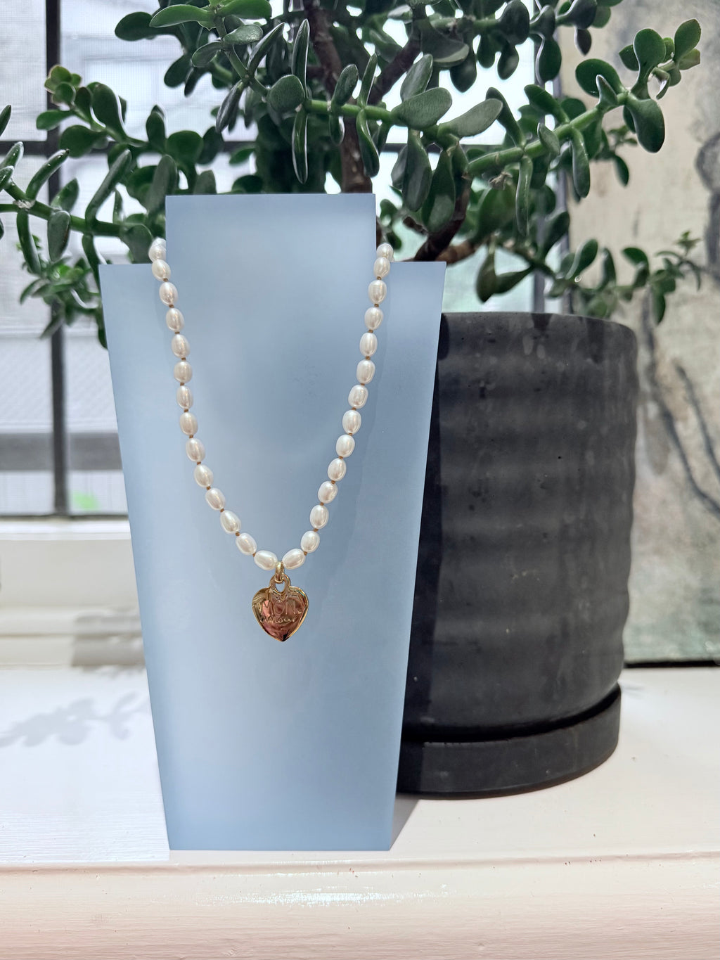 COLLIER ELIZABETH