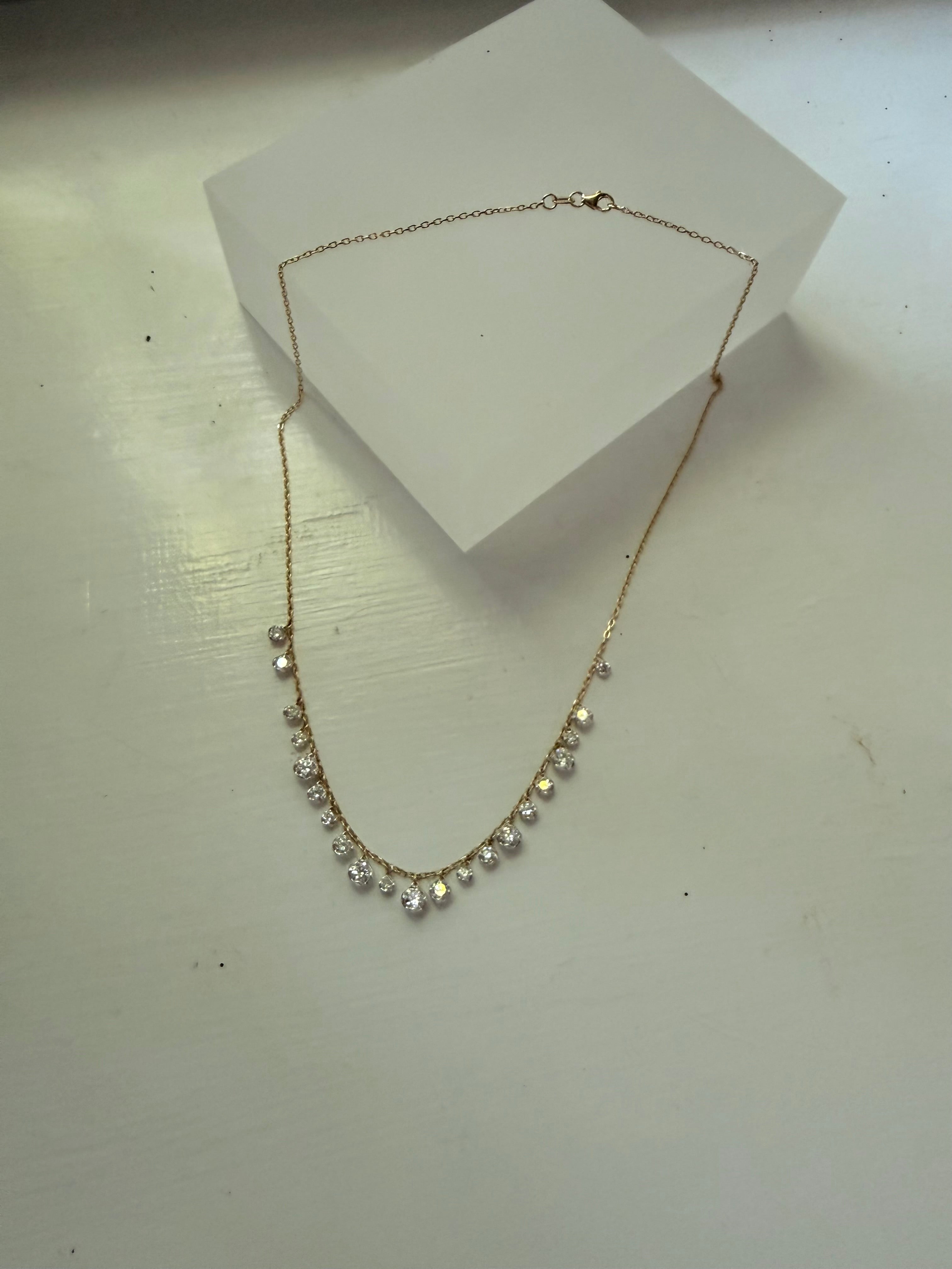 Collier Daisies